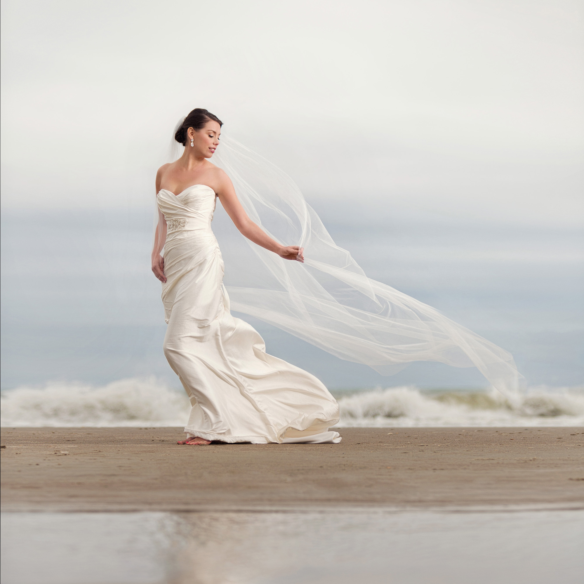 Advice for Choosing a Beach Wedding Dress
